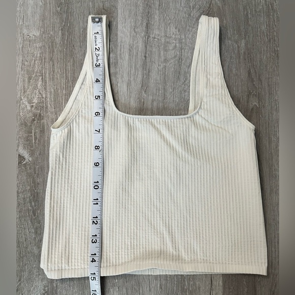 by Athropologie Seamless Textured Tank Size S/M Ribbed White Tank - Picture 5 of 6